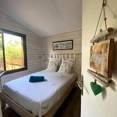 Surplombant La Pinede A 2km De L'ocean Villa Lacanau