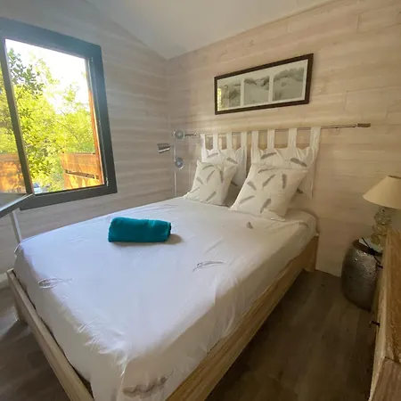 Villa Surplombant La Pinede A 2km De L'ocean